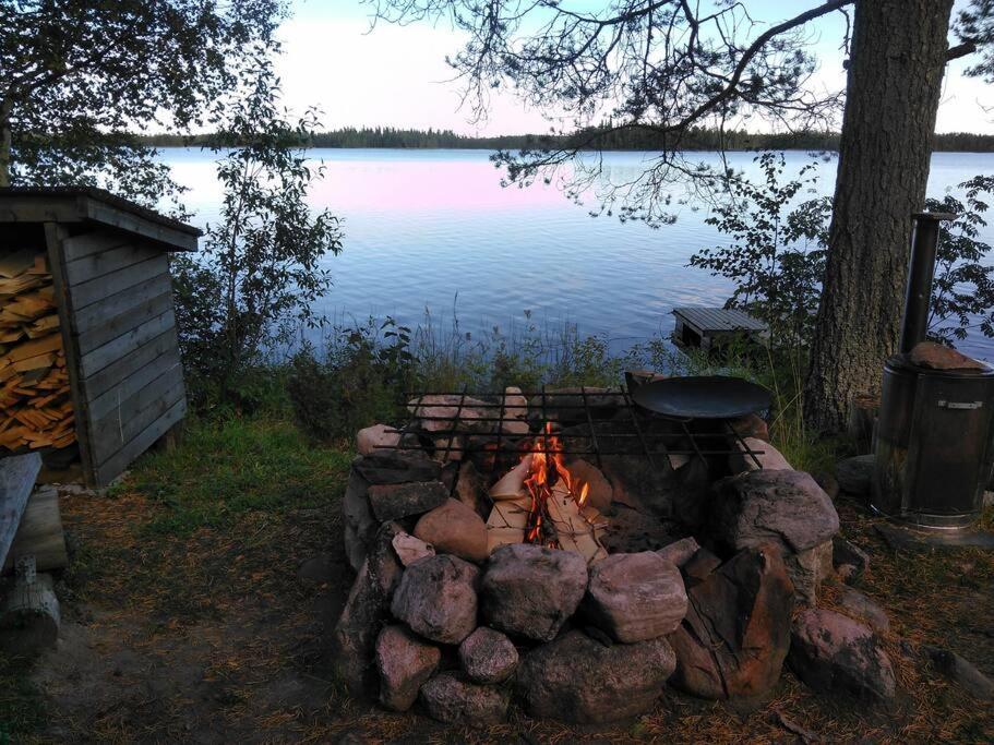 Lysti Cottage By The Lake And Magical Countryside Rovaniemi Exterior photo